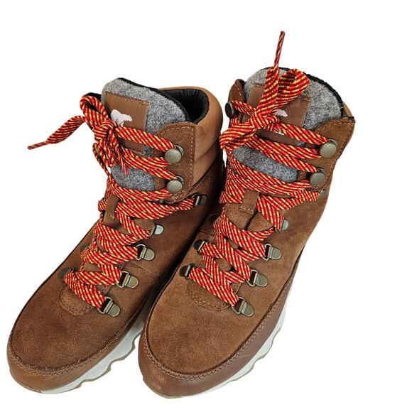 Sorel Shoes - Women's Over The Ankle Sorel Hiking Boots, Size 7.5